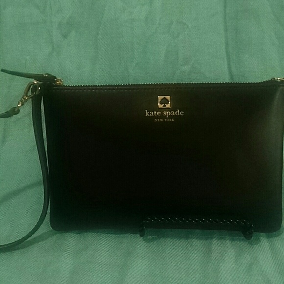 Kate Spade wristlet NWT - Picture 1 of 4